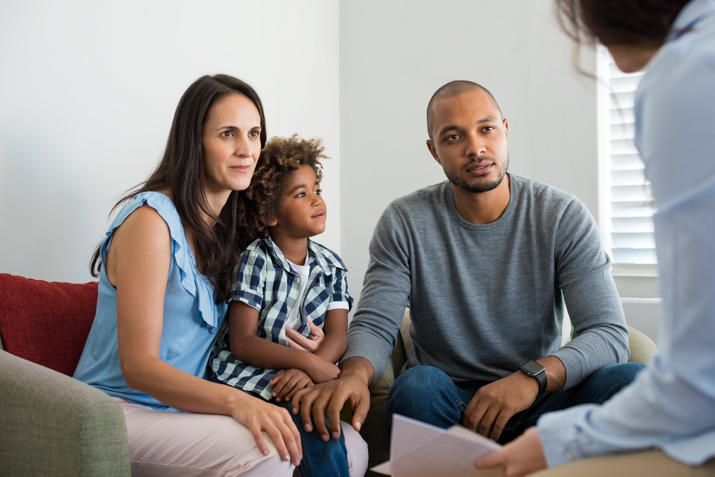 Parent classes. Семья серьезные. Семейный психолог. Семья у психолога. Семейная терапия.